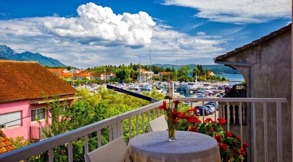 Готель Pakovo Apartments Andrija 3*