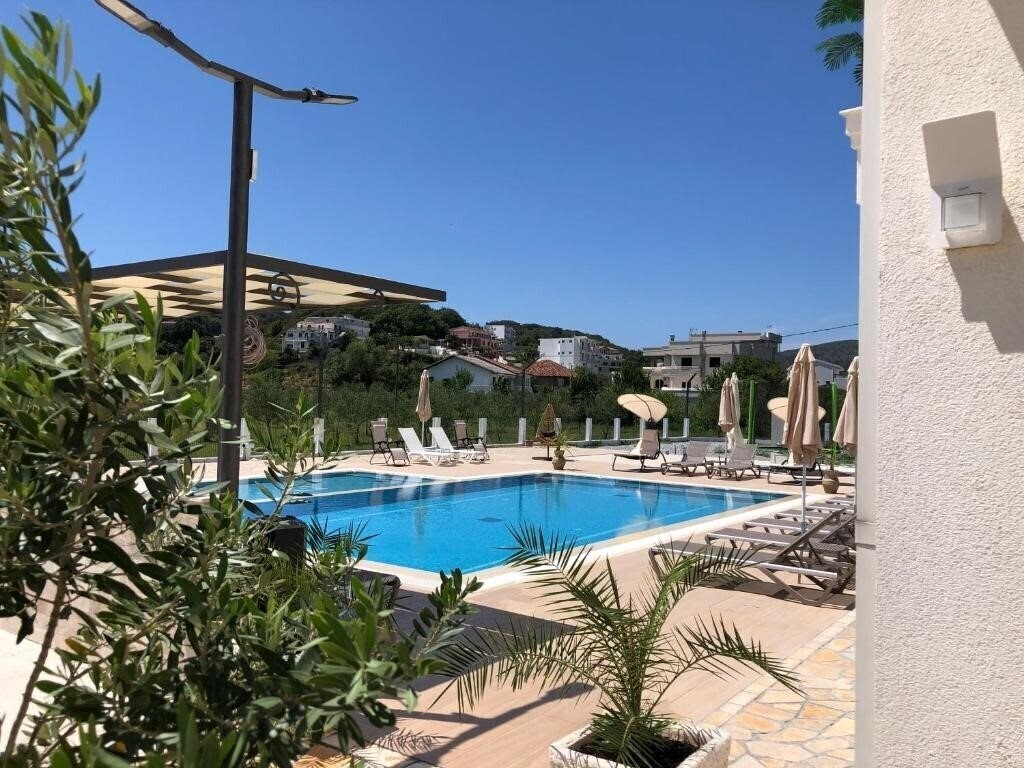 Фото Holiday Apartments 4*
