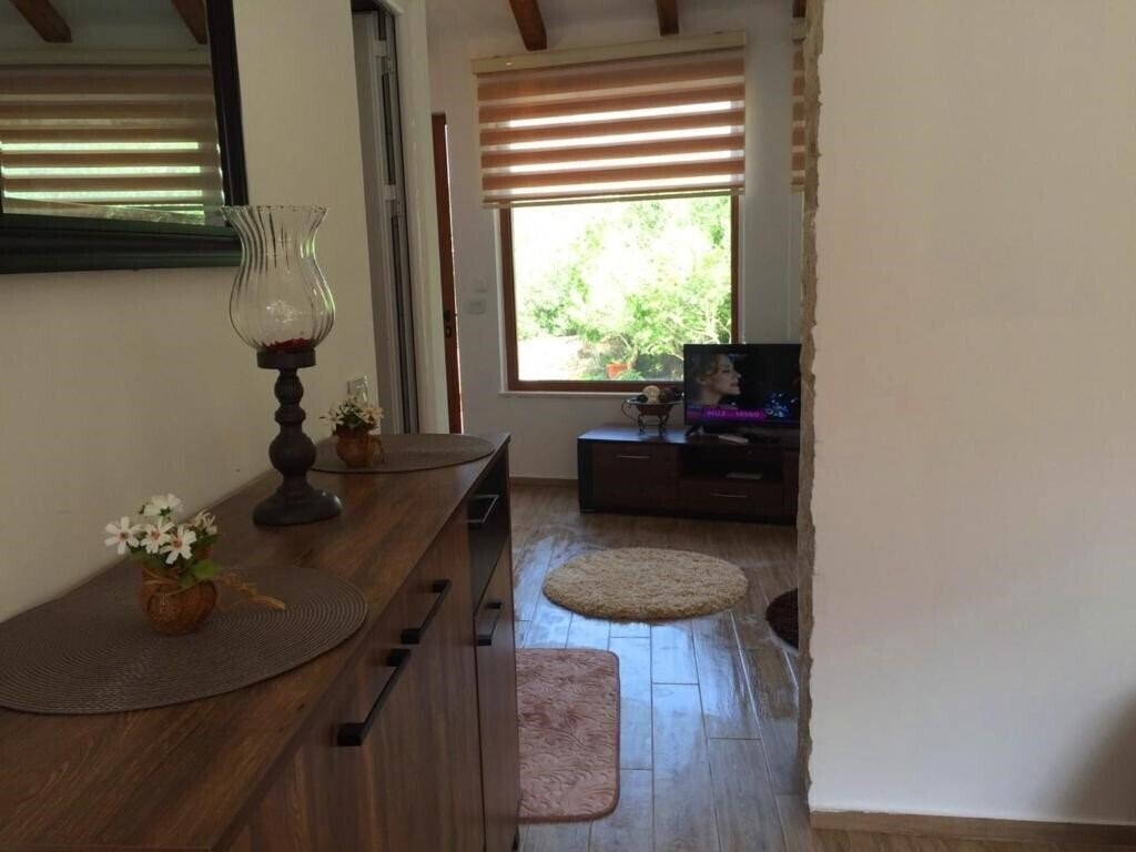Фото Apartments Antigona - Old Town 3*