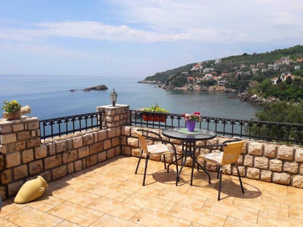 Фотография Apartments Antigona - Old Town 3*