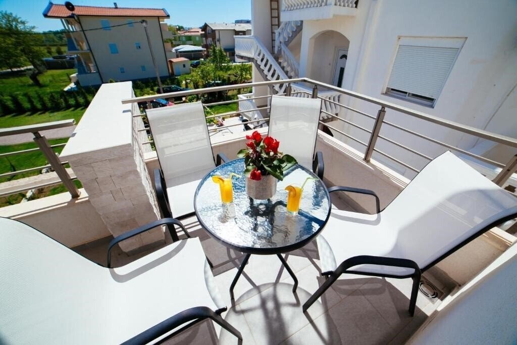 Отель Adriatica Beach 3*