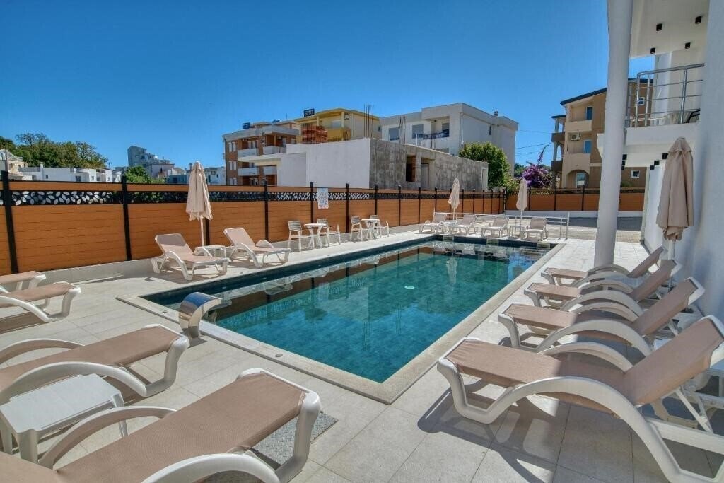 Фото Aqua Lounge Aparthotel 3*