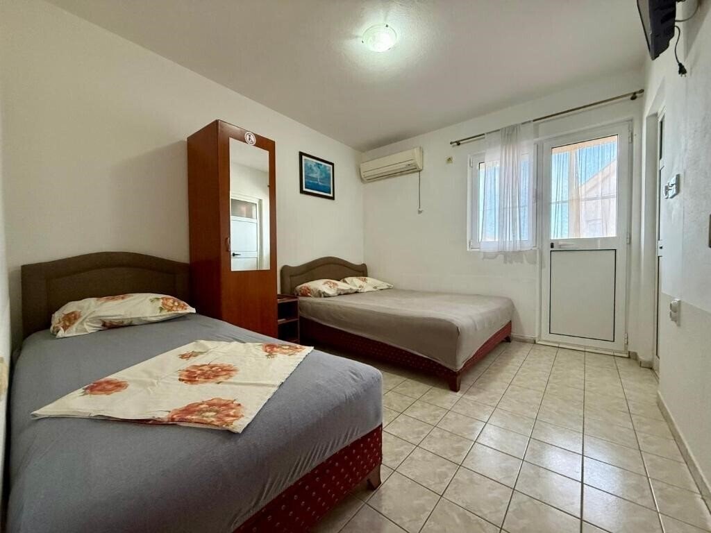 Фото Apartments Dalila 3*