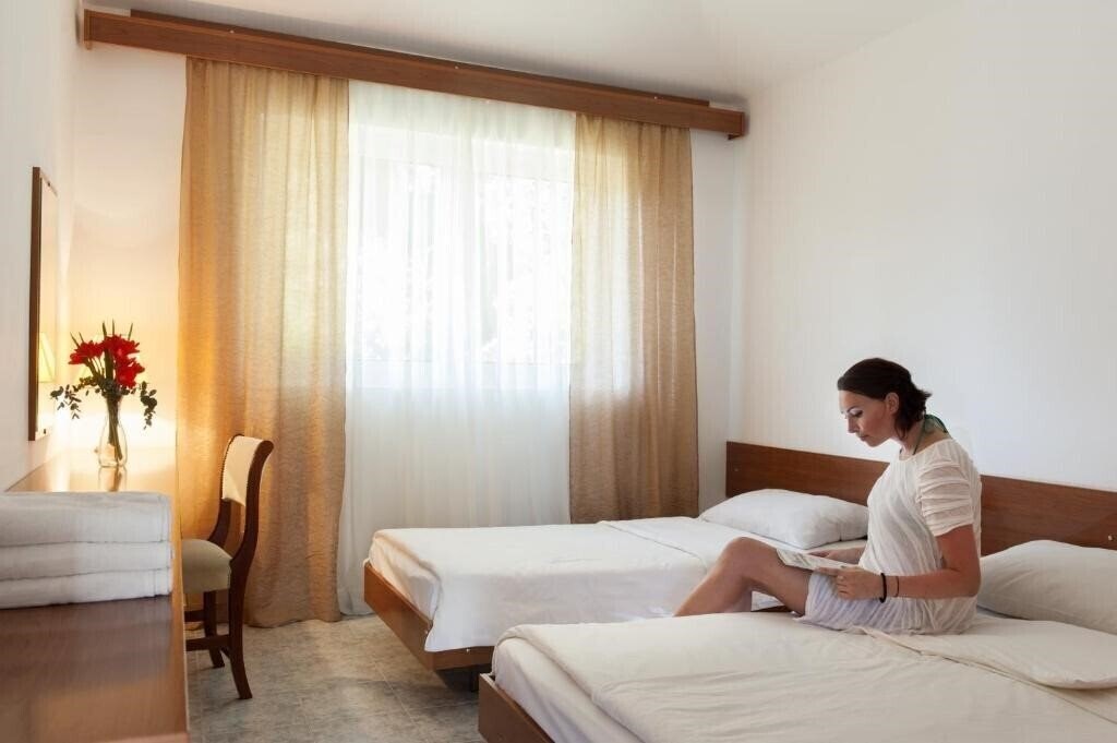 Фото VELIKA PLAZA 2*