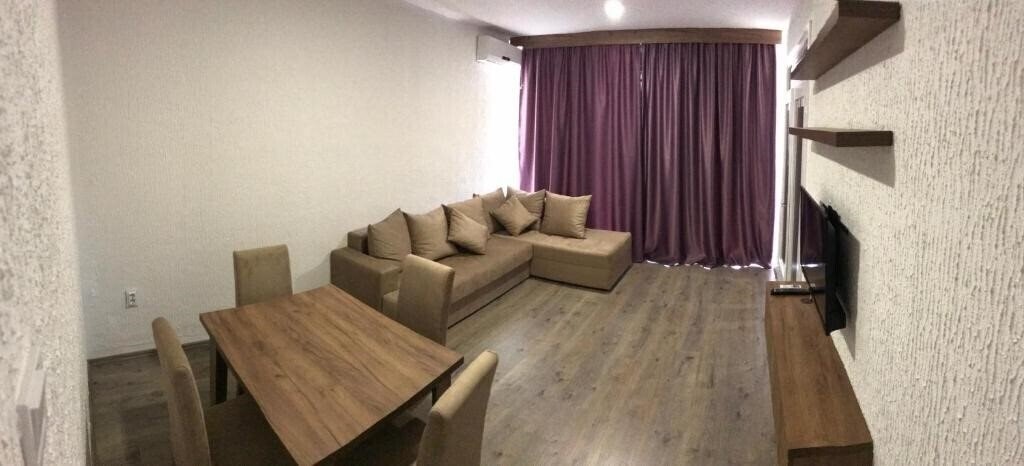 Зображення VELIKA PLAZA (ex. Velika Plaza Hotel) 2*