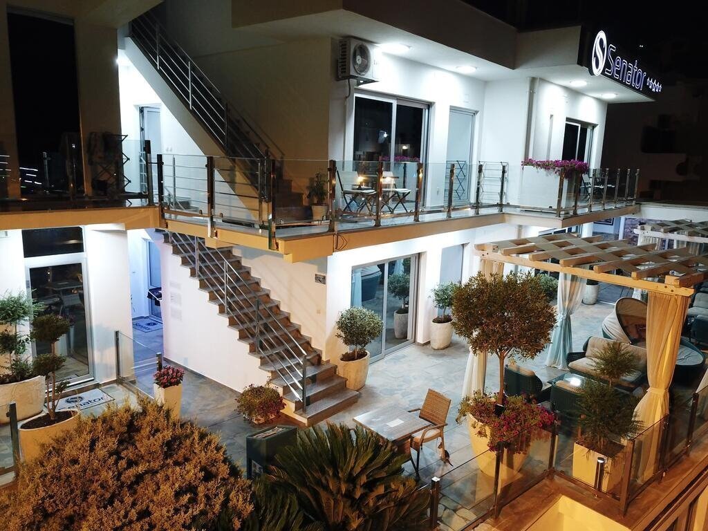 Готель Senator Hotel 4*