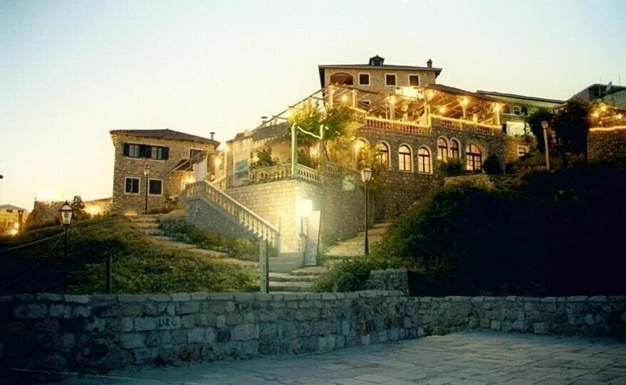 Отель Villa Kalaja 3*