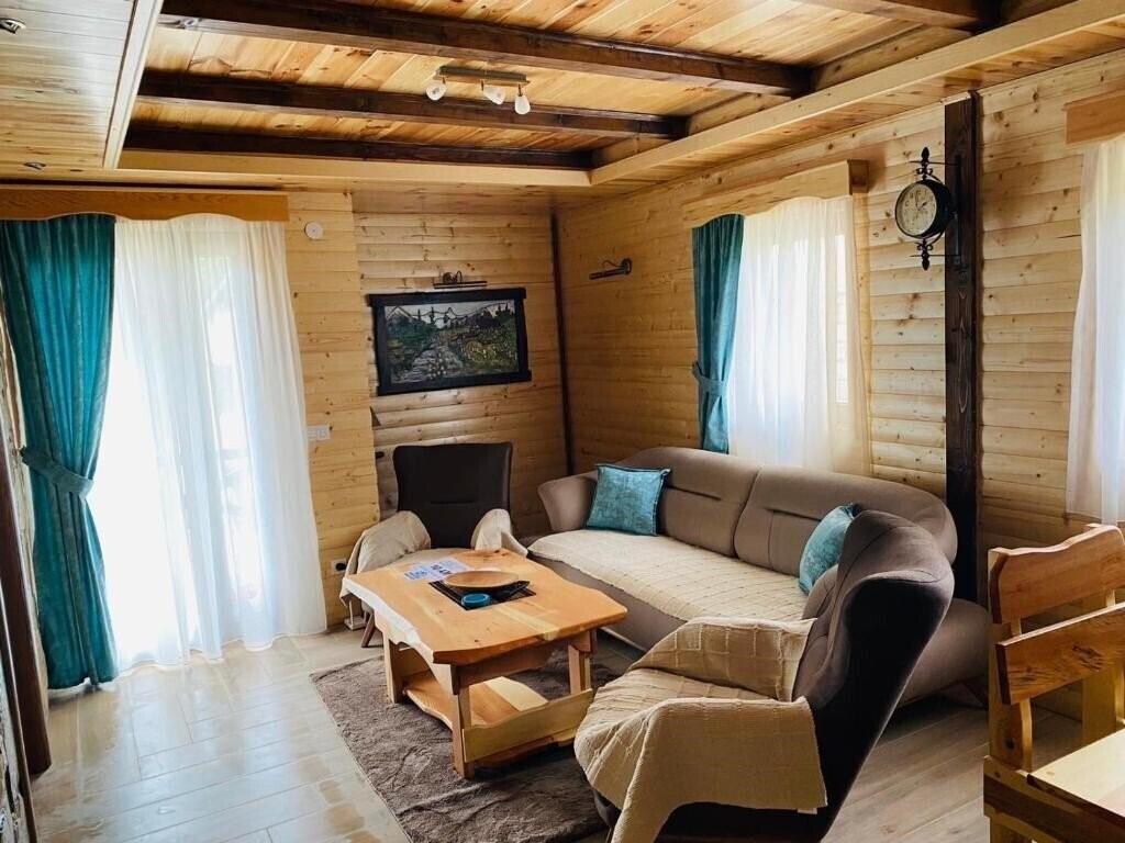 Фотографія Holiday Homes Durmitorski Gaj 3*