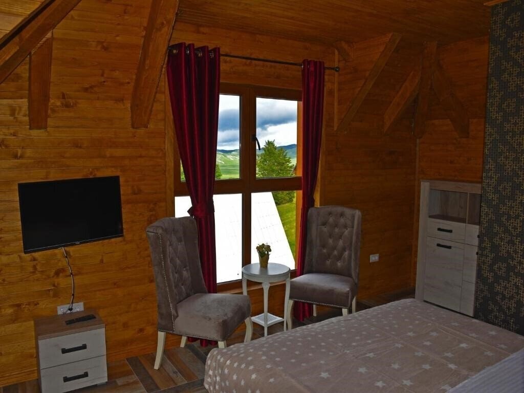 Фотография Apartmani i Restoran Sljeme 3*