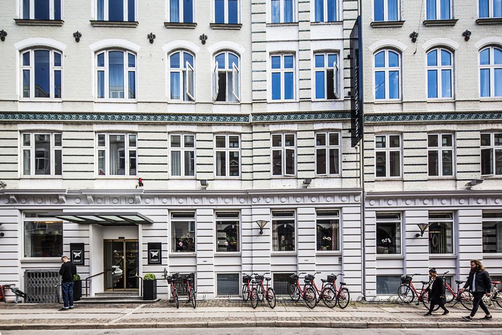 Готель First Hotel Mayfair 4*