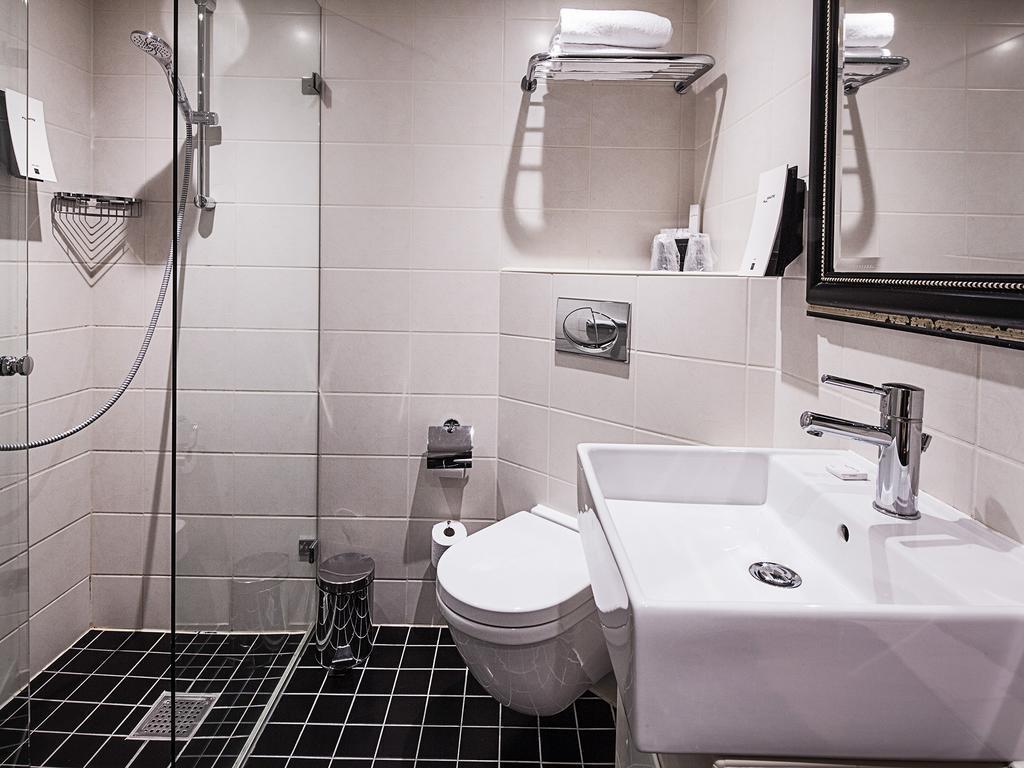 Фотографія First Hotel Mayfair 4*