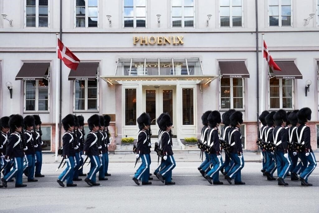 Готель Phoenix 4*