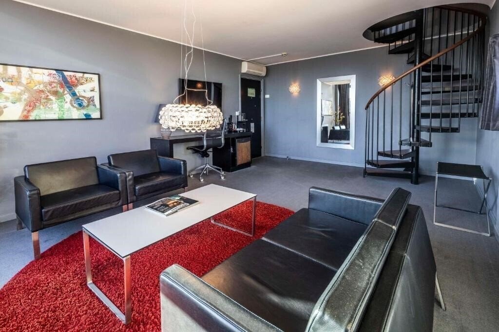 Картинка Scandic Front 3*