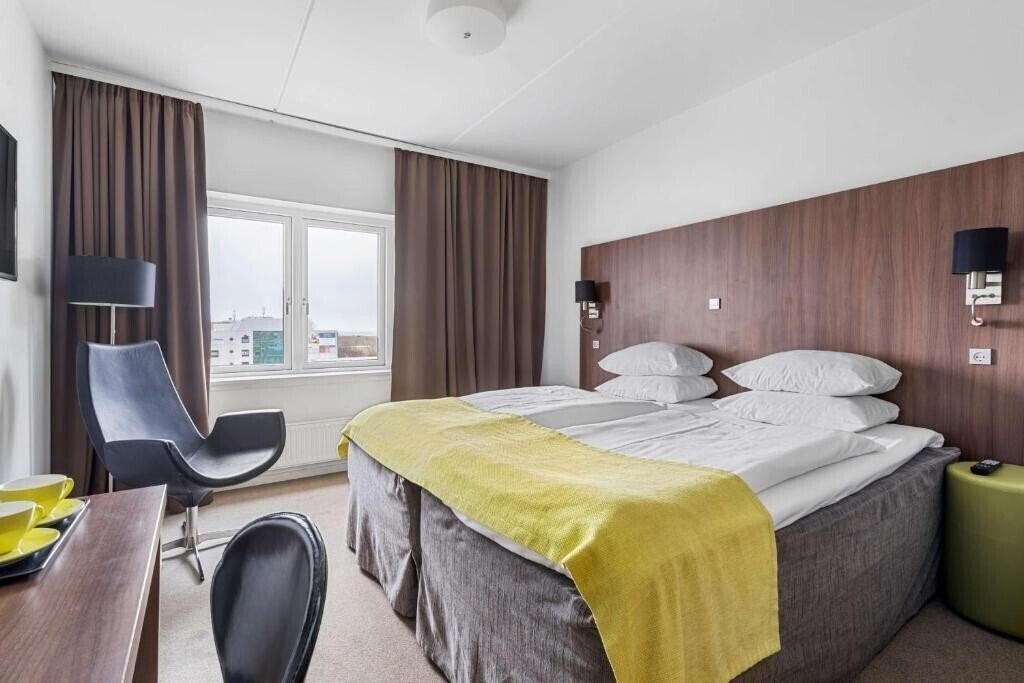 Отель Park Inn Copenhagen Airport 3*