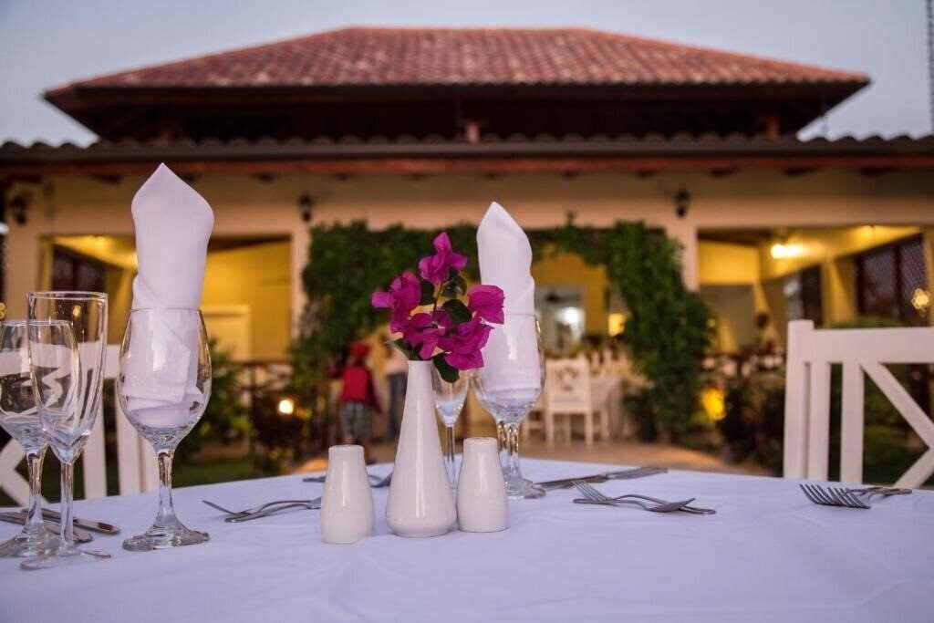 Картинка Los Flamencos Aparthotel 4*