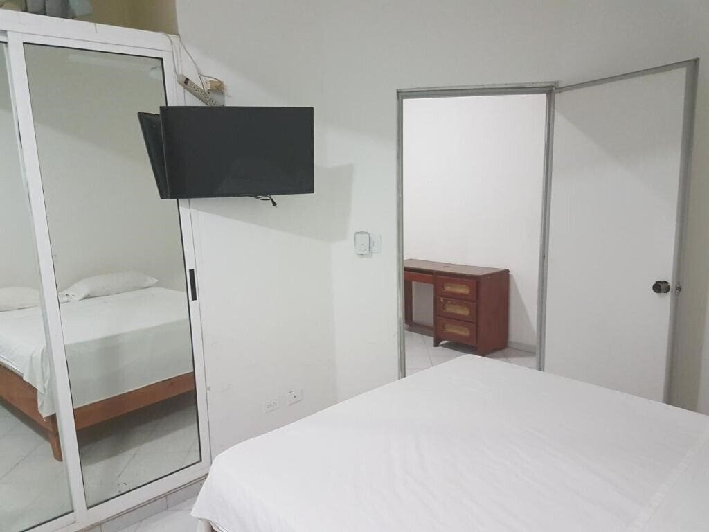 Готель Costa Linda Beach Hotel 3*