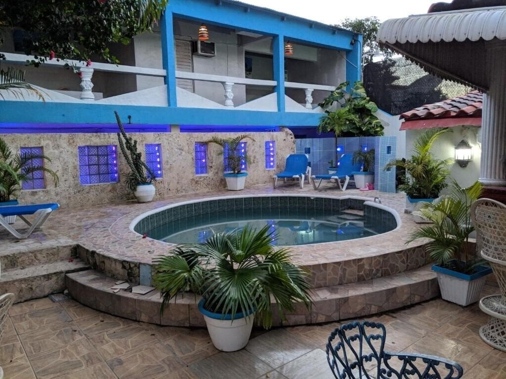 Готель Hotel Tronco Inc 3*