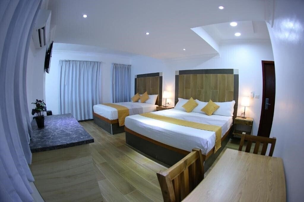 Готель Hotel Vicentina 3*