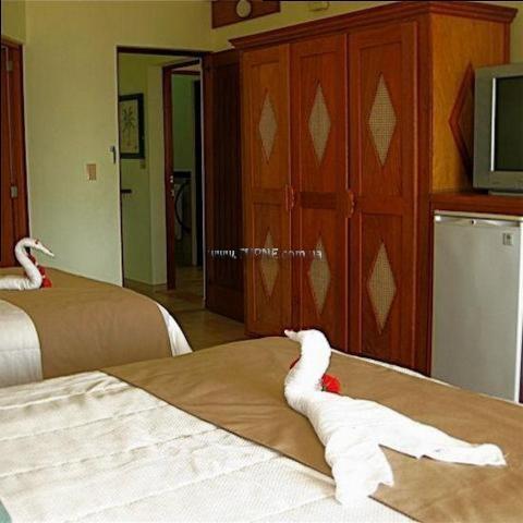 Фото Velero Beach Resort 3*