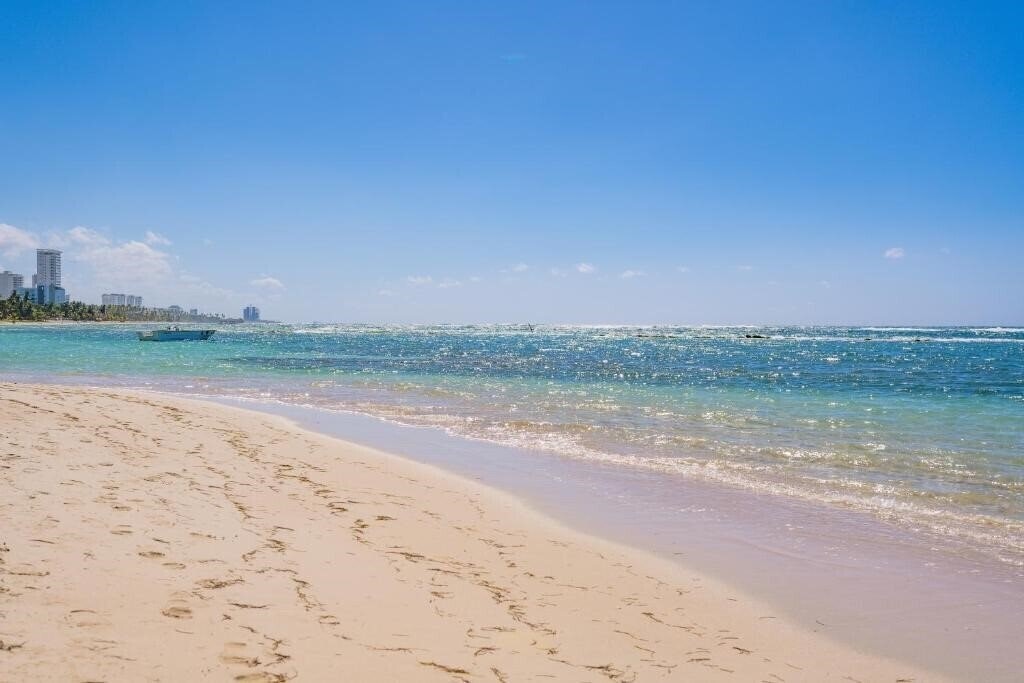 Изображение Coral Costa Caribe Beach Resort (ex. Coral Costa Caribe All Inclusive, Costa Caribe Resort SPA & Casino, Costa Caribe Coral Hotels & Resorts) 3*