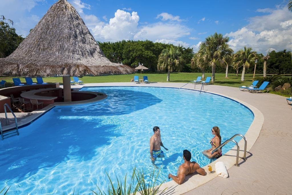 Фотографія Hodelpa Garden Suites Golf & Convention Center 4*