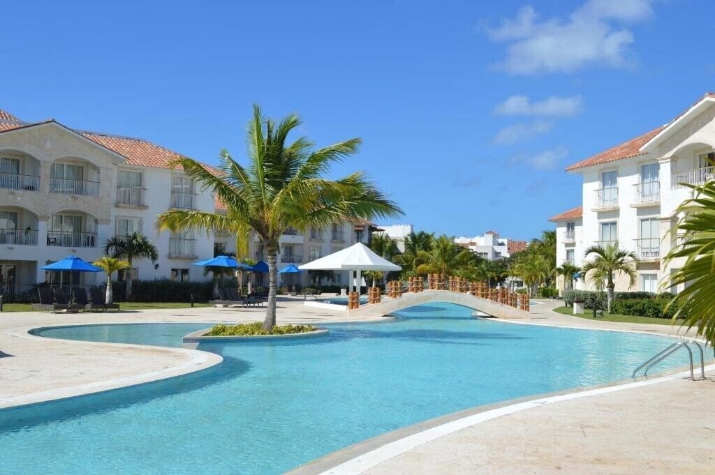 Готель Cadaques Caribe Resort & Villas 4*