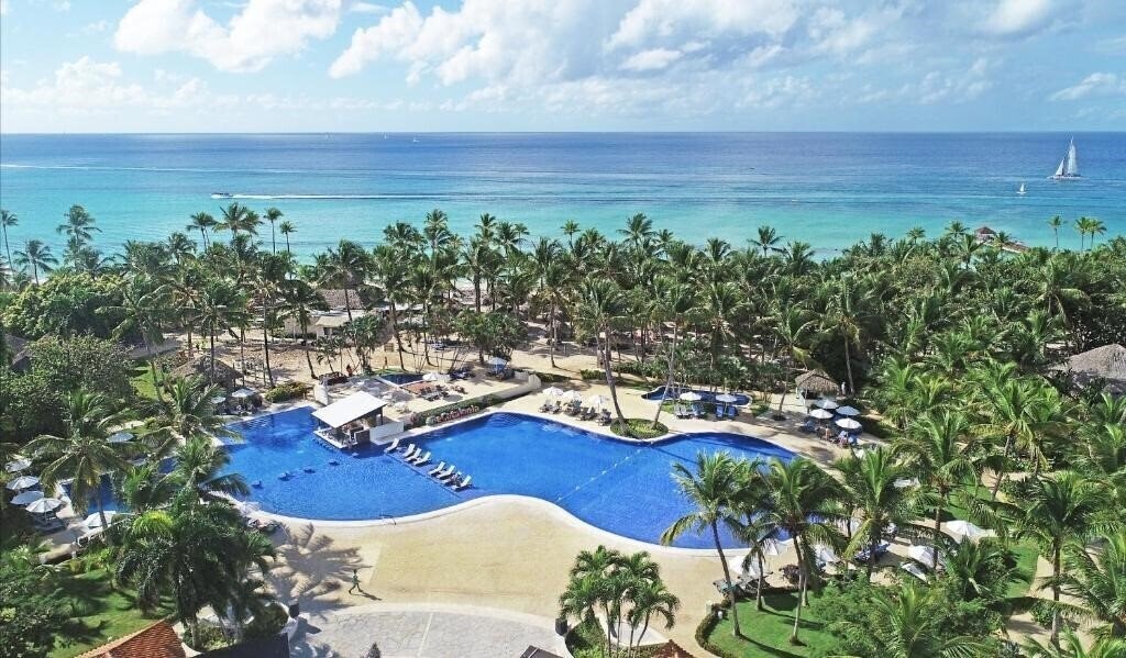 Готель Catalonia Gran Dominicus 4*