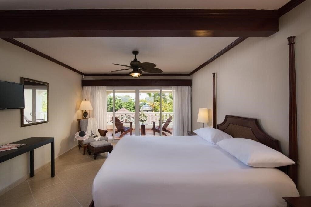 Готель Cofresi Palm Beach & Spa Resort 4*