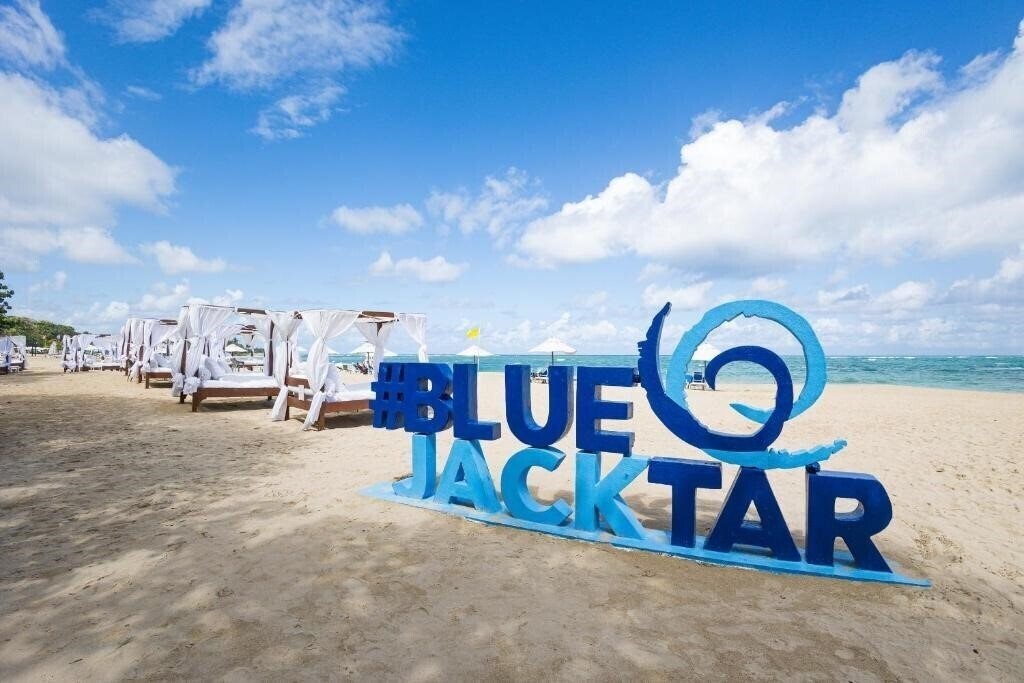 Готель Blue Jack Tar 4*