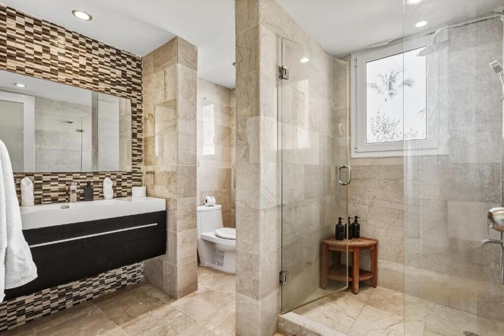 Зображення Watermark Luxury Oceanfront Residences 5*