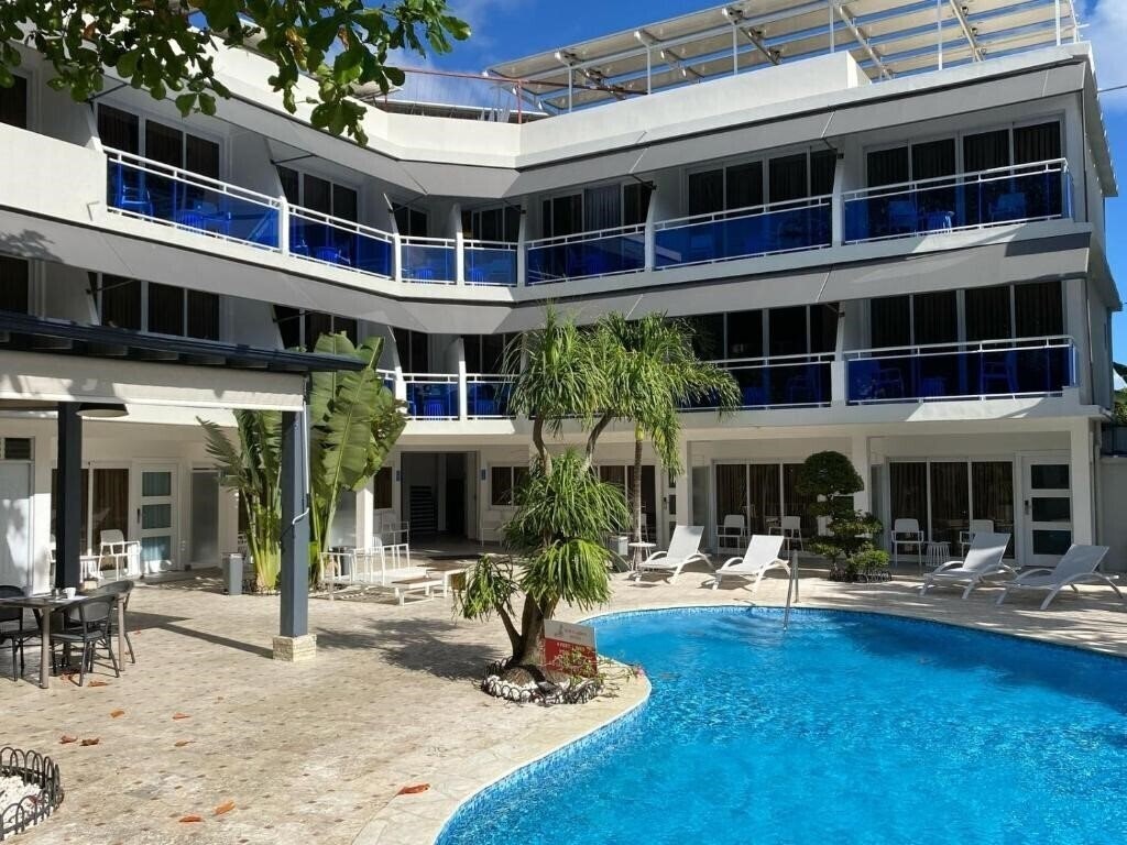 Готель New Garden Hotel 3*