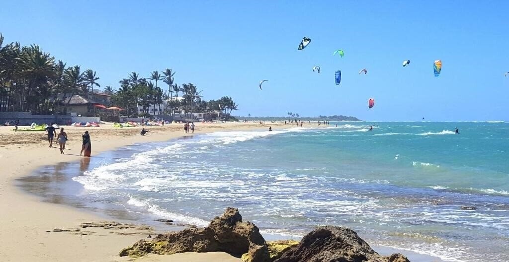 Отель Swiss Kite Beach Condos 4*