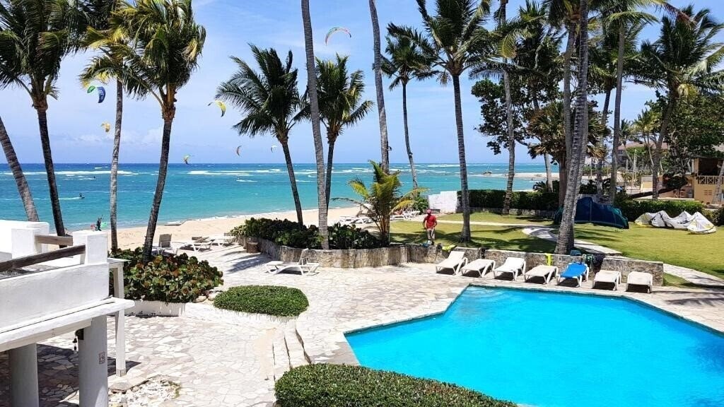 Изображение Swiss Kite Beach Condos 4*