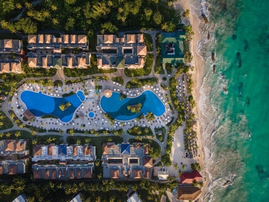 Готель Ocean Blue & Sand 5*