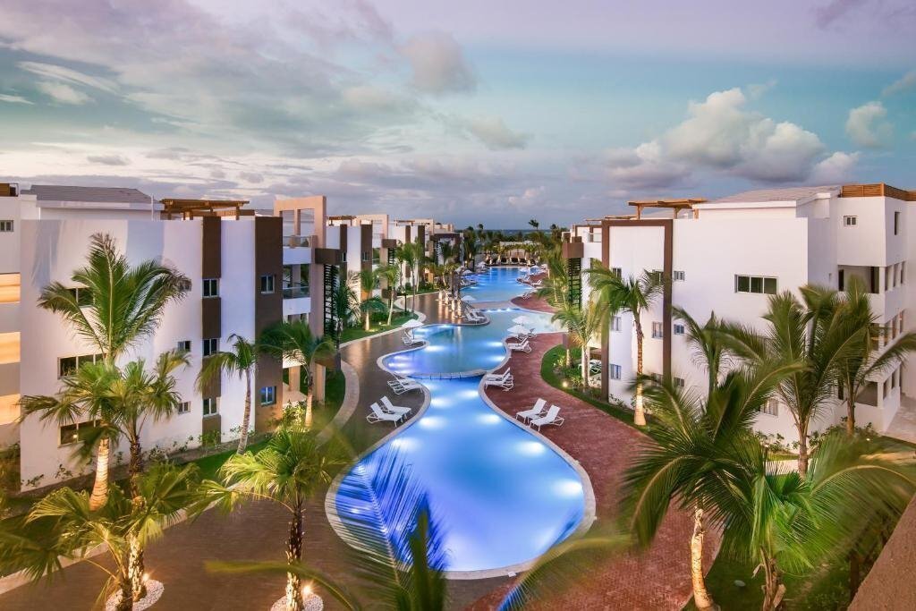 Готель Bakour Punta Cana Suites (ex. Radisson Blu Resort & Residence Punta Cana, Blue Beach Punta Cana Luxury Resorts, Beach Front Luxury Apartment Bluebeach ) 5*
