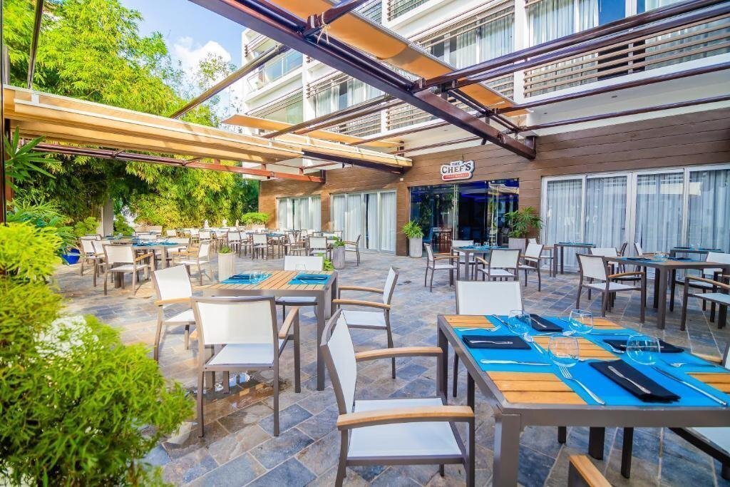 Зображення Bakour Punta Cana Suites (ex. Radisson Blu Resort & Residence Punta Cana, Blue Beach Punta Cana Luxury Resorts, Beach Front Luxury Apartment Bluebeach ) 5*