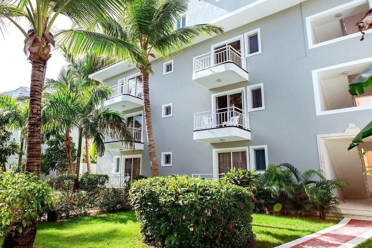 Фото Tropicana Suites Deluxe 3*