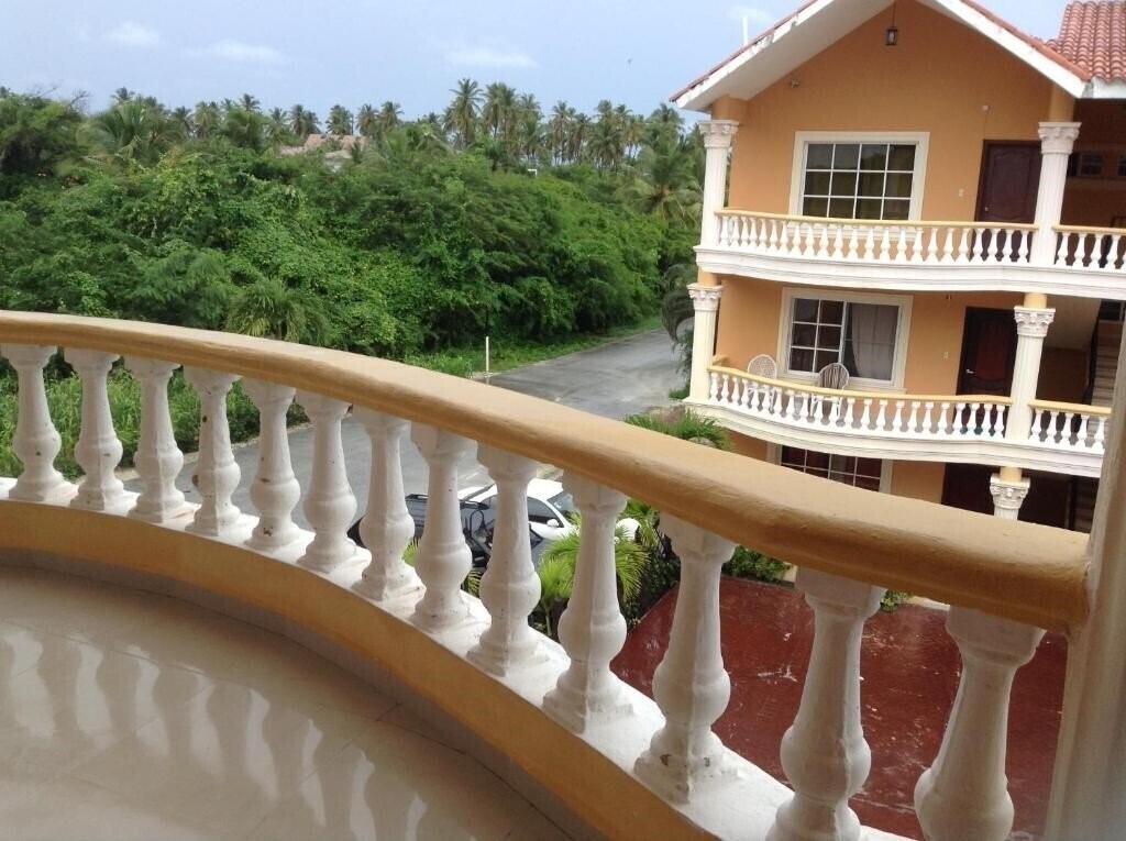 Фото White Sands Bed & Breakfast Apt. 3*