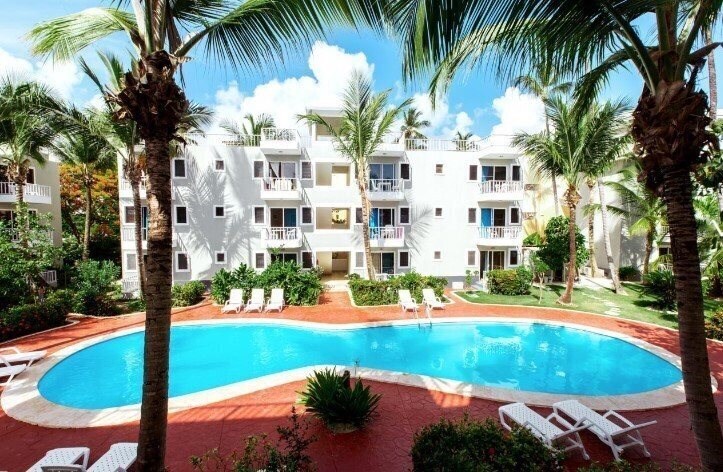 Отель Ducassi Suites Beach Club & Spa Rooftop Pool 4*