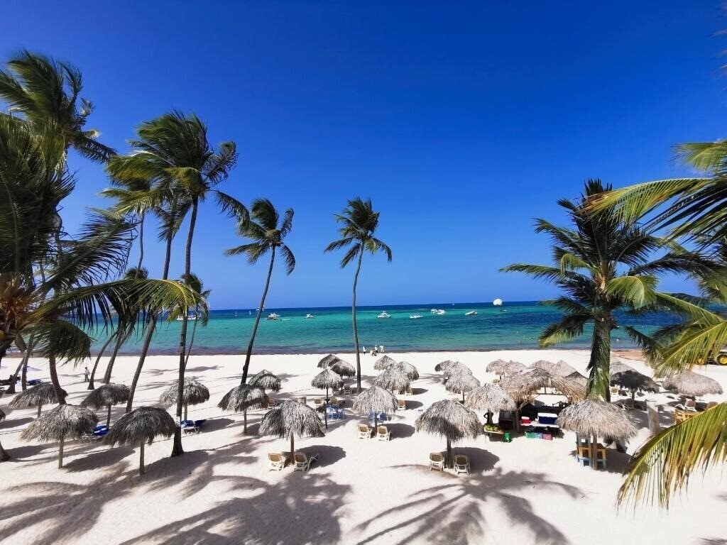 Готель Coral Suites Beach Club & Spa 4*