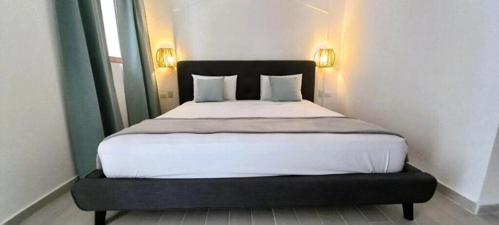 Готель La Piazzetta Suites 3*