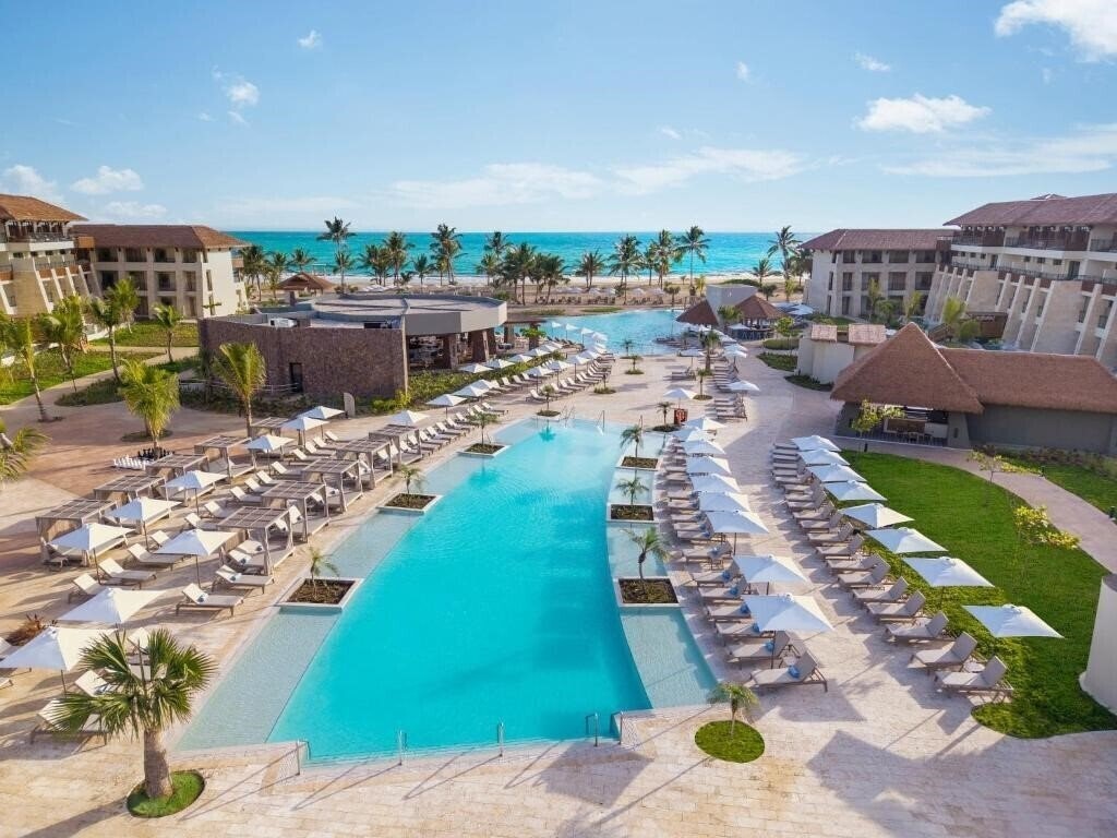 Отель Dreams Playa Esmeralda Resort & SPA 5*
