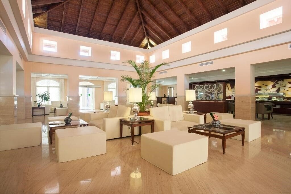 Фото Majestic Colonial 5*