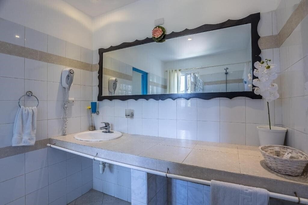 Фотографія Costarena Beach Hotel 3*