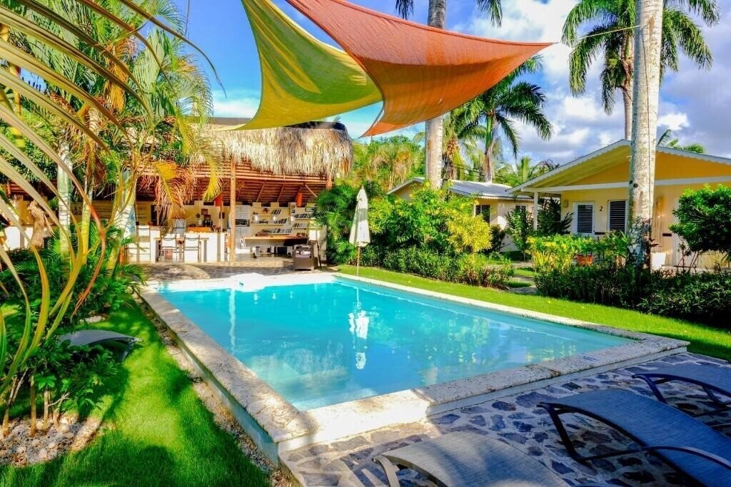 Отель Hotel Enjoy 3*