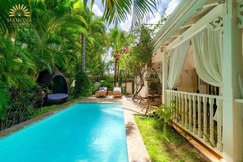 Отель Mahona Bed &Amp Breakfast 3*