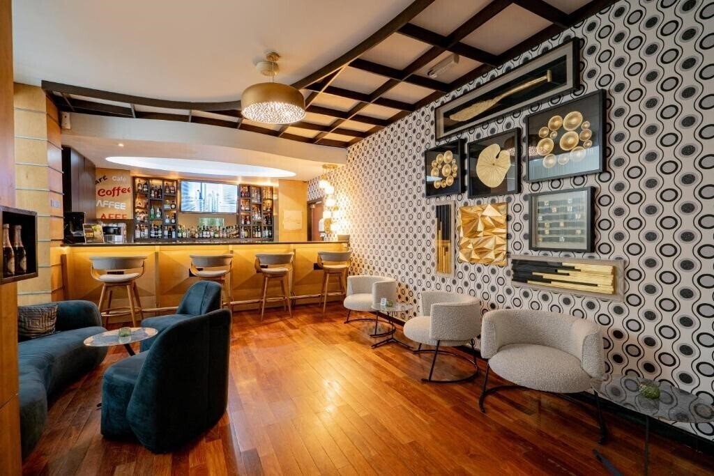 Фотографія Hodelpa Garden Court 4*