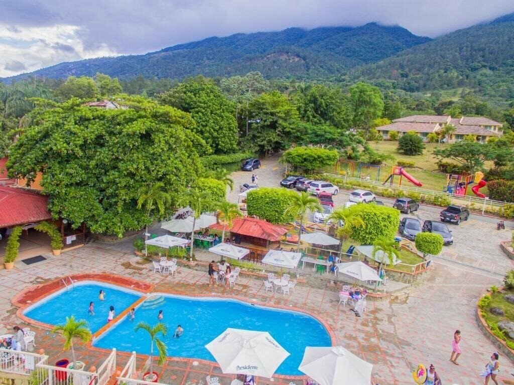 Отель Jarabacoa River Club 3*