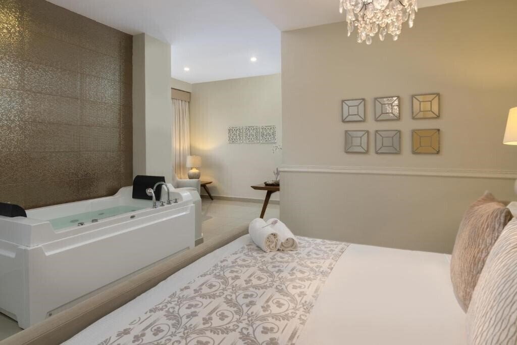 Картинка Hodelpa Colonial 4*