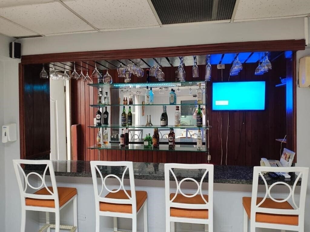 Картинка Micro Hotel Condo Suites + 2*